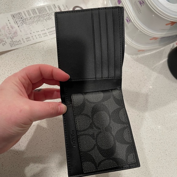 Men’s Coach wallet - Picture 2 of 6